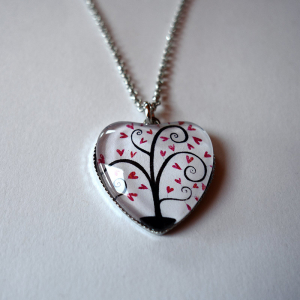 Heart necklace Pink hearts tree