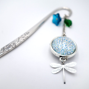 Customized bookmark Blue flowers