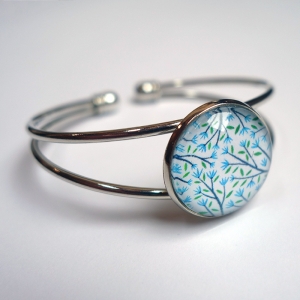 Cuff bracelet Blue flowers